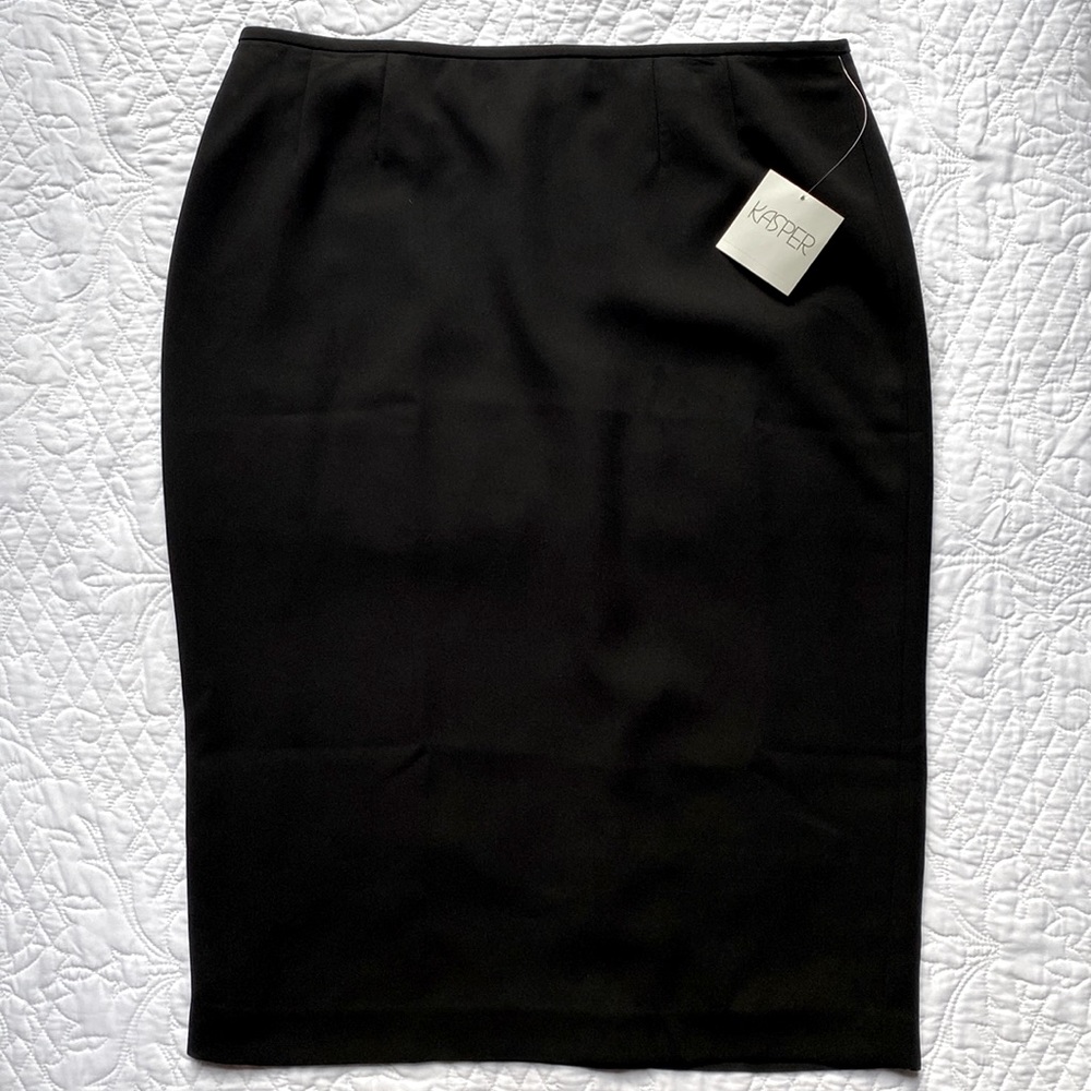 Kasper Black Skirt Sz 10 NWT